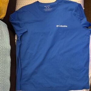 Columbia Blue  Crewneck Short Sleeve Tee Shirt NWT